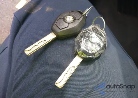 2005 BMW Z4 2.5I z USA, uszkodzony, nr VIN 4USBT33585LR70798